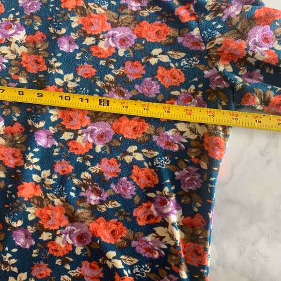 Wonderland by Orange sweater - Picture 9 of 10